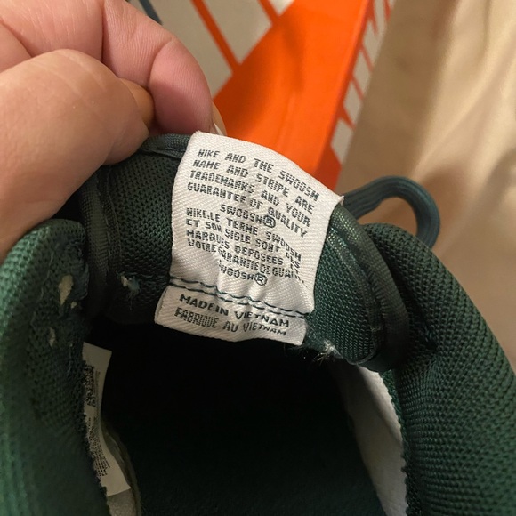 Nike Dunk Low Retro in Varsity Green - Picture 4 of 9